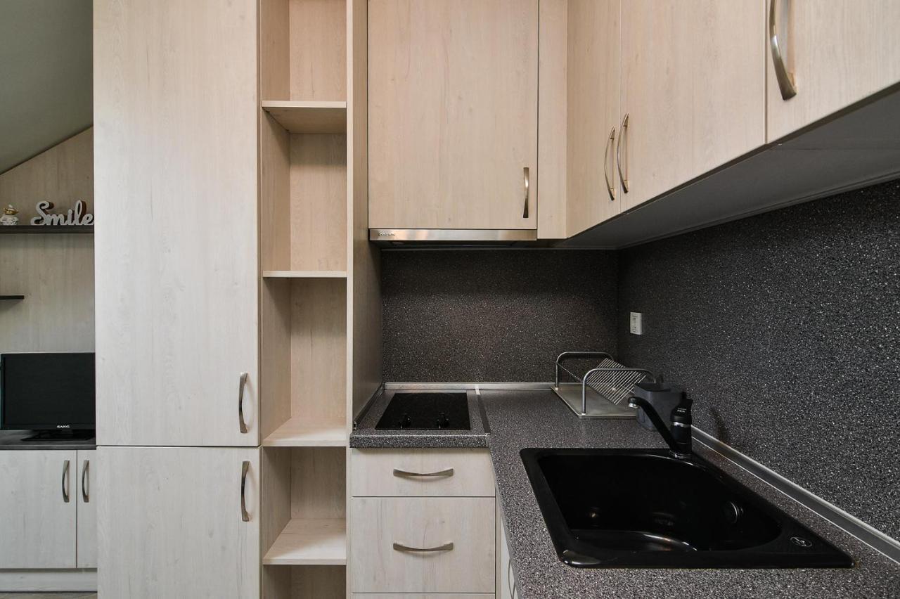 Small On Budget In The Heart Of Apartment Warna